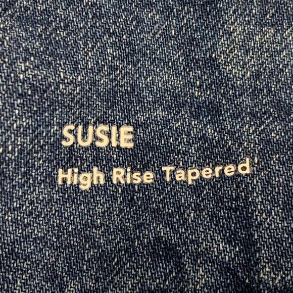 DL1961 Size 26 Blue Cotton Denim High Waisted Pleated Belted Jeans - Picture 4 of 5